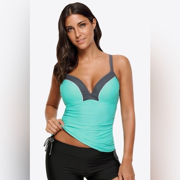 Wave Kissed Tankini Swimsuits - Picture 3 of 4